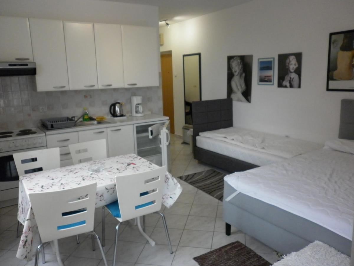 Apartment Antoncic Dramalj Exterior photo